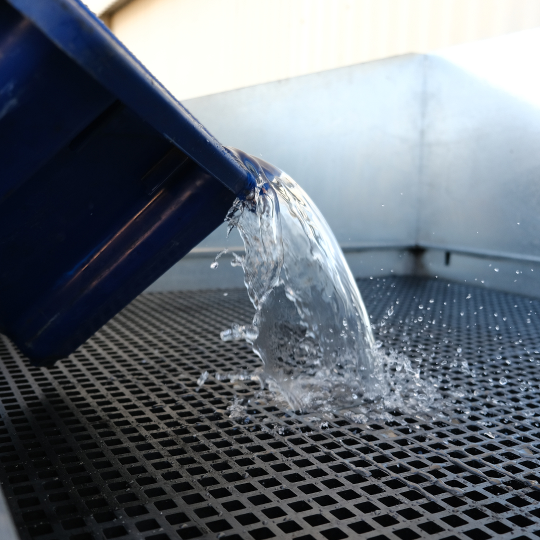 EZ-Flow base tray with Splashguard