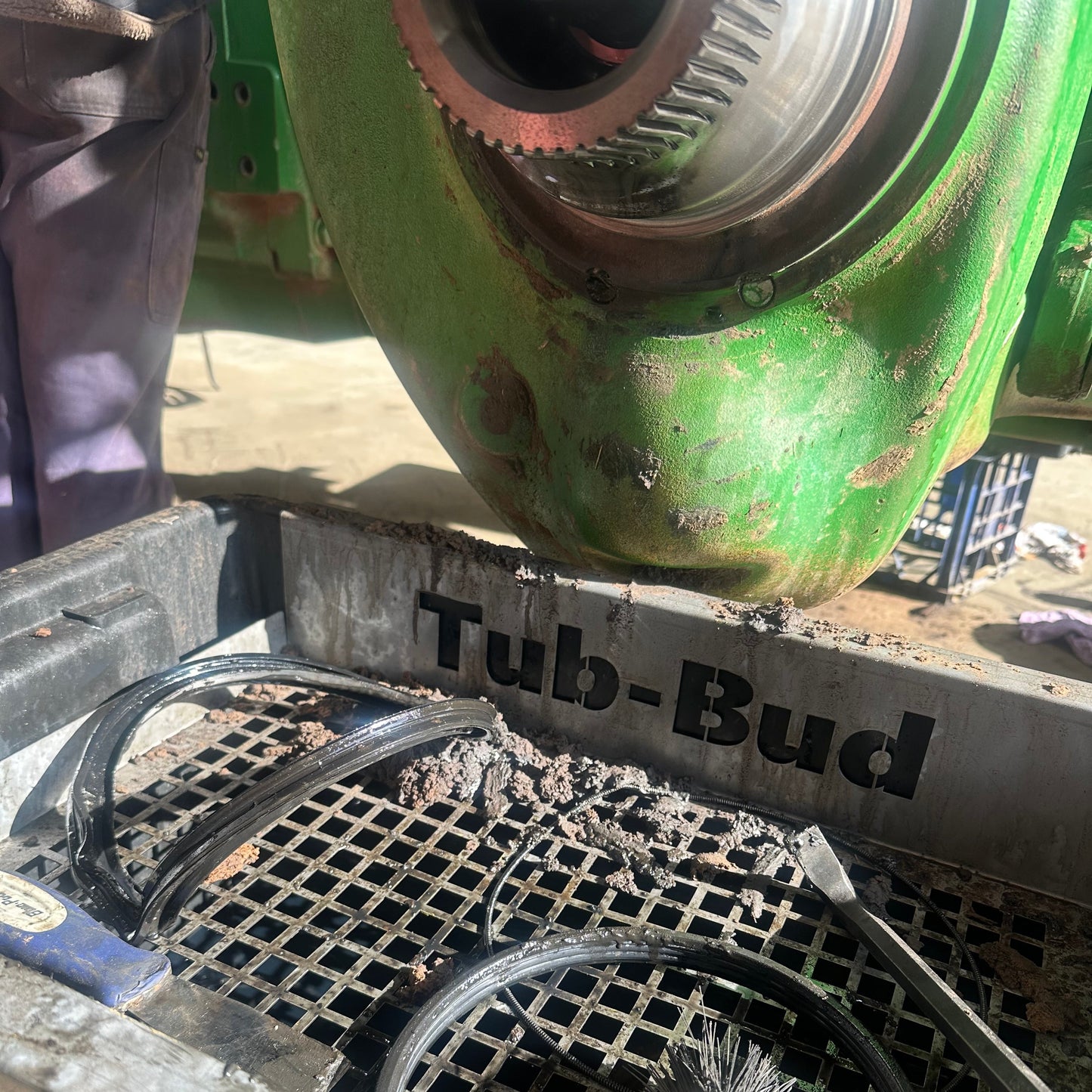 TUB-BUD & TUB